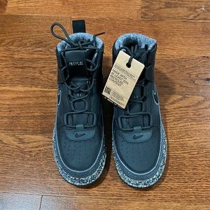 Nike Air Force 1 High Boot NN. Dark Smoke Gray.